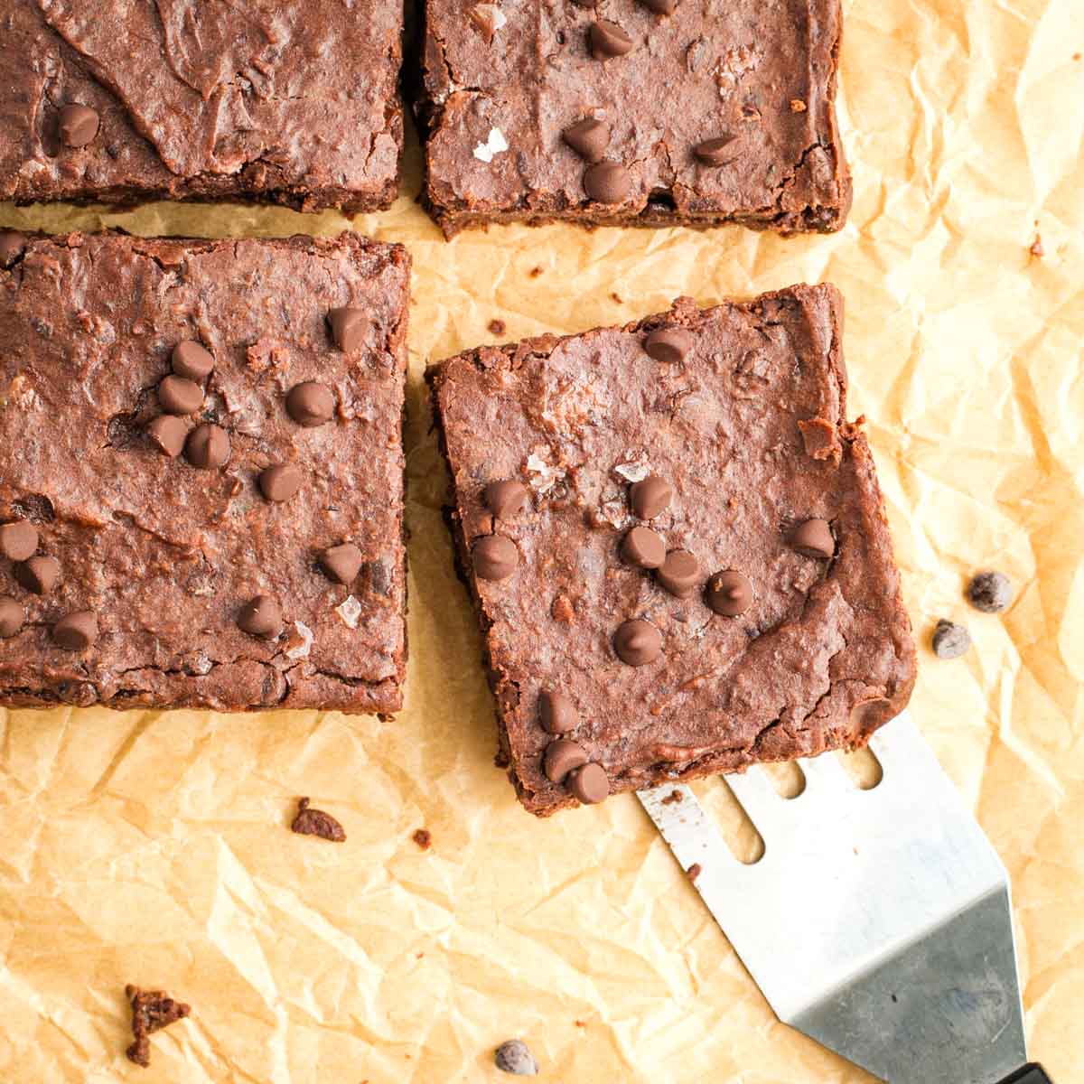 Fudgy Vegan Flourless Black Bean Brownies: No Bean Flavor!